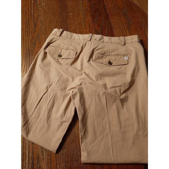 Size 6 Magellan Outdoors Khaki Tan Pants with Pockets and Belt Loops Mid Rise - Picture 4 of 4